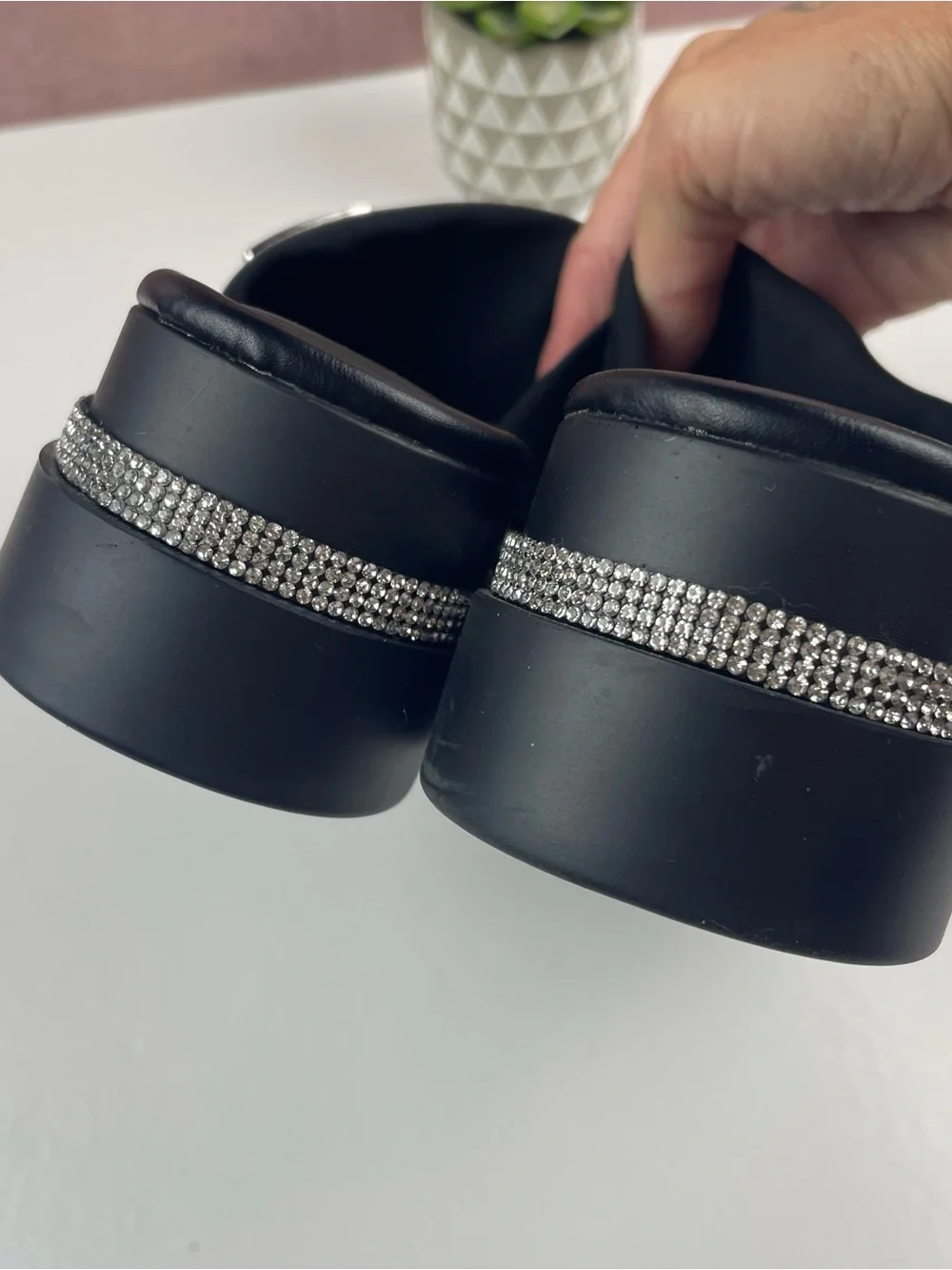 Juicy Couture Tethys Black Silver Rhinestone Platform Sandals Shoes Women 8.5